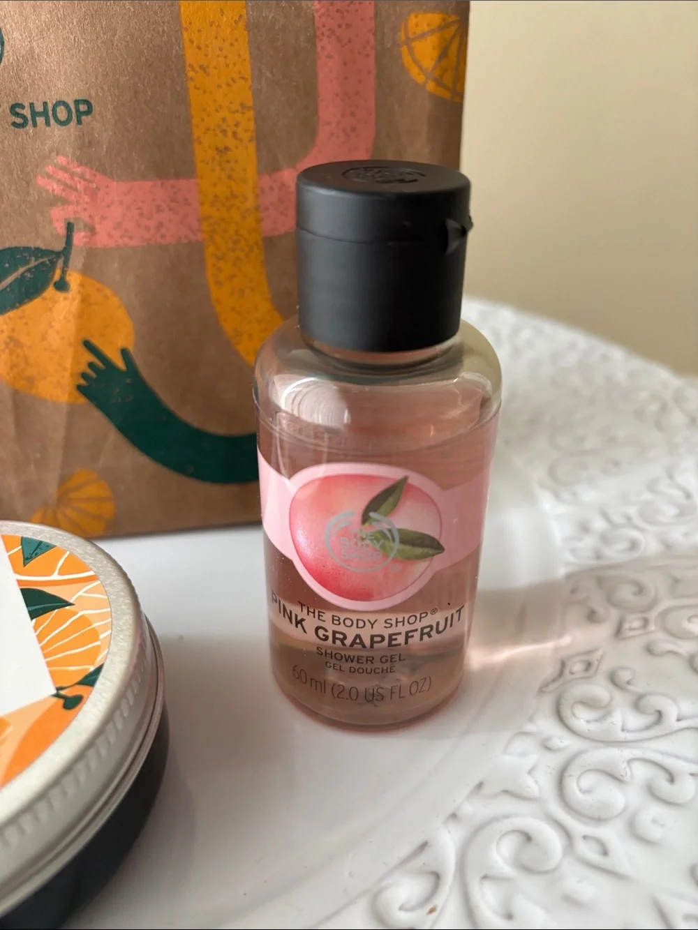 The Body Shop Pink Grapefruit & Satsuma Gift Pouch Set with Pink Accents